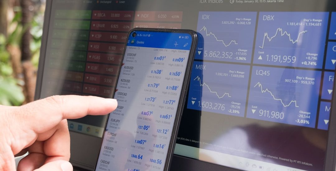 چگونه معامله‌گران حرفه‌ای از TradingView استفاده می‌کنند: راهنمای کامل تنظیمات و ابزارهای پیشرفته — Photo by Marga Santoso on Unsplash